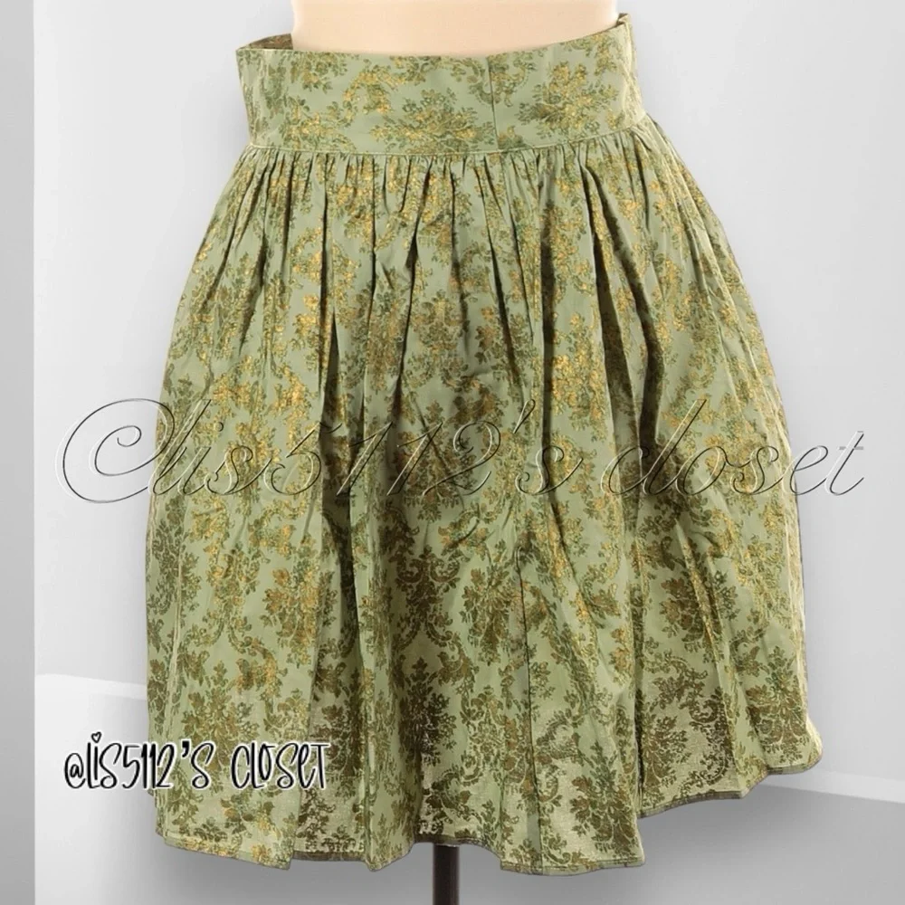 NWOT Pinup Couture x Heart of Haute Best Frocks Forever Cinderella PUG Skirt 1X - Picture 2 of 15